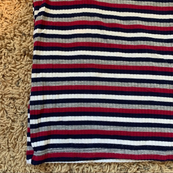 striped cropped tank top - Picture 2 of 3